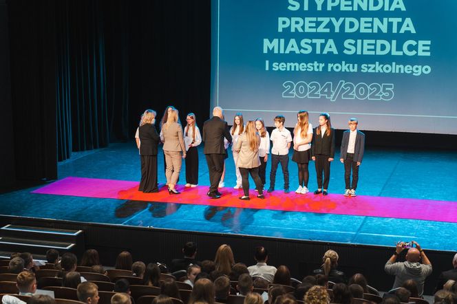 Blisko 700 najzdolniejszych siedleckich uczniów z nagrodami za dokonania w nauce!