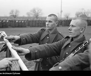QUIZ PRL. Od Lenino do „fali”: Sprawdź, czy przetrwałbyś w wojsku PRL. Tylko dla orłów!