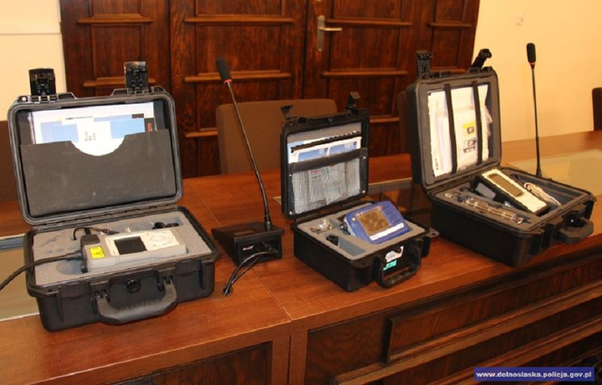 Mobilne laboratoria dolnośląskich policjantów