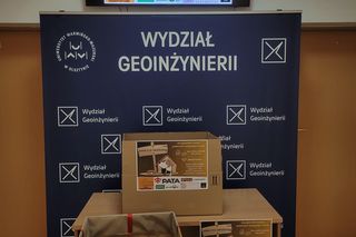Paka dla zwierzaka. Studenci UWM w Olsztynie pomagają!