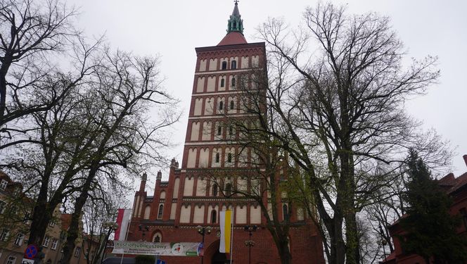To najpiękniejszy zabytek w woj. warmińsko-mazurskim według AI. „Zachwyca strzelistą sylwetką”