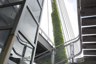 Kolejna kładka do likwidacji w Warszawie. W jej miejscu powstanie przejście naziemne