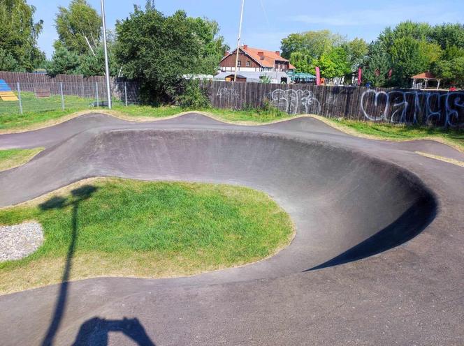 Siedlecki tor rowerowy pumptrack jest już otwarty i można z niego bezpiecznie korzystać