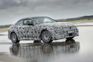 Nowe BMW serii 2 Coupe zachowało sześć cylindrów i będzie latać bokami