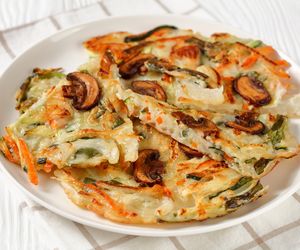 Warzywne naleśniki: przebój kuchni azjatyckiej za grosze