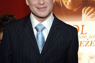 Piotr Adamczyk do dziś kojarzony jest z rolą papieża. Aktor wyznał, iż w Meksyku traktowano go jak reinkarnację Jana Pawła II