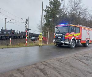 Tragedia na przejeździe kolejowym! 29-latek wjechał wprost pod pociąg