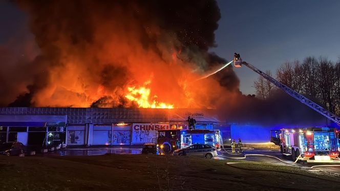 Pożar sklepu z chińską odzieżą w Rudzie Śląskiej