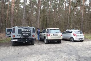 Rutkowski Patrol przeczesuje jezioro i las w Piotrkowie, szukają 32-latka