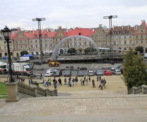 Na placu Zamkowym w Lublinie rozkładana jest duża scena. Co tu się odbędzie? 