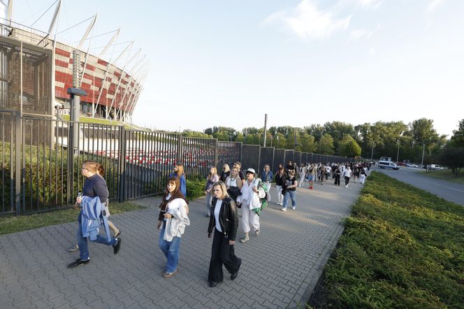 Koncert Justina Timberlake'a w Warszawie - fani pod PGE Narodowym