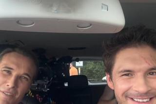 M jak miłość nowy sezon na planie. Marcin (Mikołaj Roznerski), Olek (Maurycy Popiel)