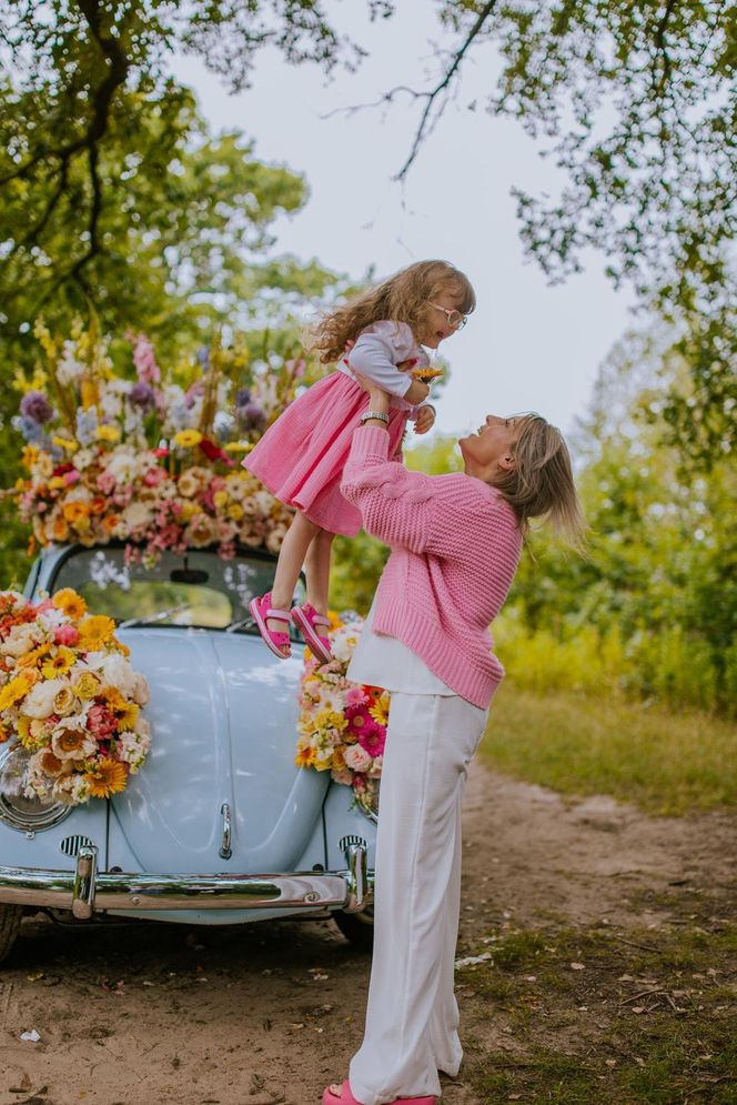 Pani Monika adoptowała niepełnosprawną Natalkę. „Moje życie jest tysiąc raz trudniejsze, a jednocześnie milion razy szczęśliwsze”