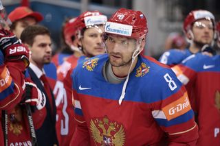 Aleksander Owieczkin pobił legendarnego Wayne'a Gretzky'ego! Jest najlepszym hokeistą wszech czasów. 
