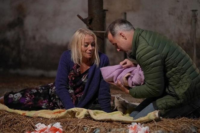 Pierwsza miłość, odcinek 3756: Emilka (Anna Ilczuk), Bartek (Rafał Kwietniewski)