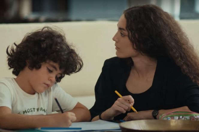 Nana nie podejrzewa niczego złego 