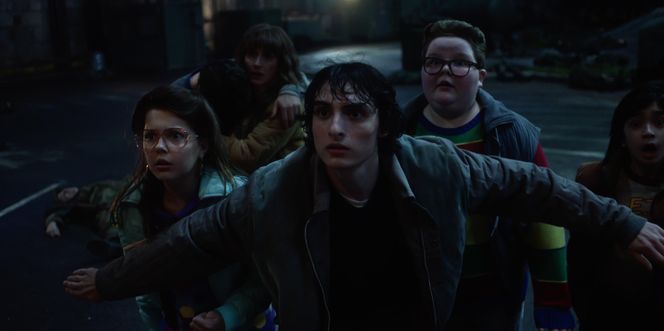 Ostatnie odcinki hitu Netflixa obejrzymy w trzech transzach.