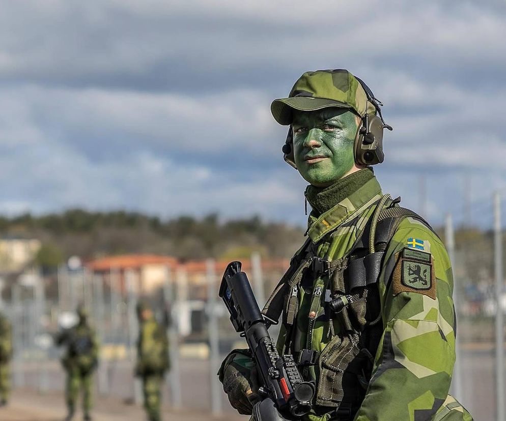 żołnierz szwedzki. NATO, armia, wojsko
