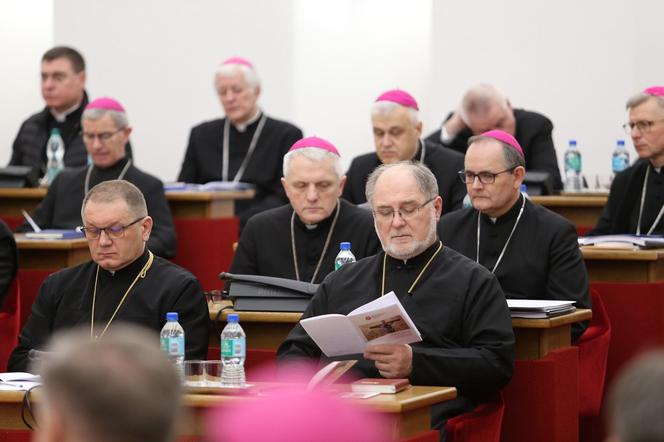 Arcybiskup Tadeusz Wojda nowym przewodniczącym Konferencji Episkopatu Polski. Metropolita gdański został wybrany na 5-letnią kadencję [ZDJĘCIA].