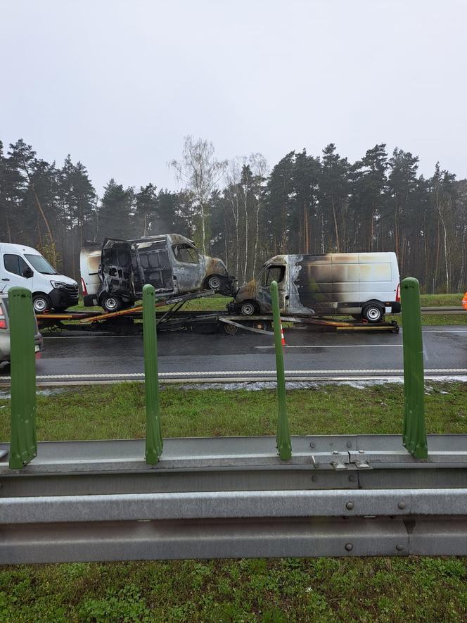 Spaliły się nowe busy na S5. Na jednego czekał klient w Lesznie 