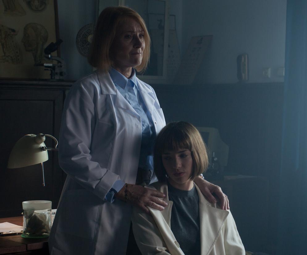 Dom pod Dwoma Orłami, odcinek 9: Straszliwa trauma Heleny wyjdzie na jaw! Dlatego nienawidzi Niemców? 