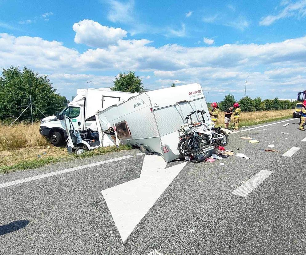 Groźny wypadek na S8. Interweniował śmigłowiec LPR. Utrudnienia na drodze w kierunku do Warszawy