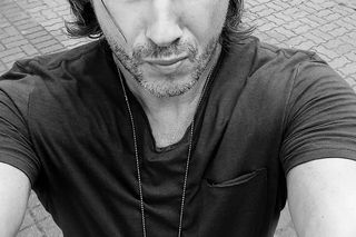 Gwiazdor Na dobre i na złe osierocił dwoje dzieci. Po jego śmierci żona walczyła o starszego syna. Poruszająca reakcja fanów