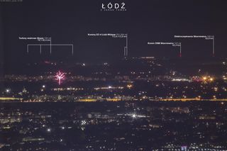 Kominy w Łodzi widziane z Warszawy