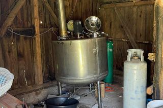 CBŚP rozbiło laboratorium metamfetaminy pod Świeciem. Zatrzymano Meksykanów powiązanych z kartelem