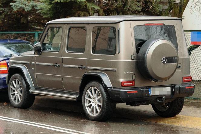 Jacek Braciak ma dla Agaty duże auto 