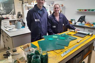 Prace przy odnowieniu warszawskiej palmy