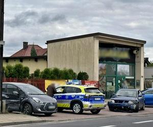 Zderzenie osobówek w Tychach. Sprawca był poszukiwany przez policję 