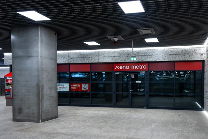 Scena Metro na stacji M2 Bródno w Warszawie