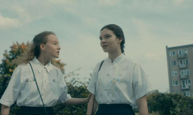 Stulecie Winnych 4 odc. 51. Ula (Kamila Tytło), Julia "Jula" (Maja Kowalska)