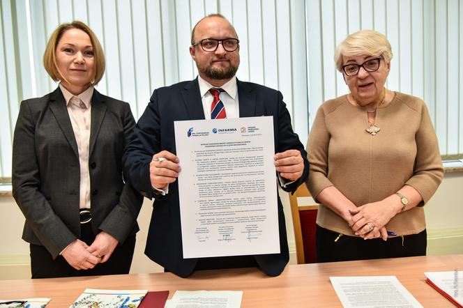 Branża farmaceutyczna jednogłośna wobec pilnej potrzeby poprawy dostępności do leczenia biologicznego w Polsce 