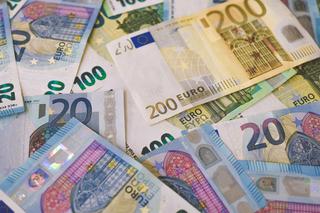 Ile kosztuje euro, dolar, frank szwajcarski?