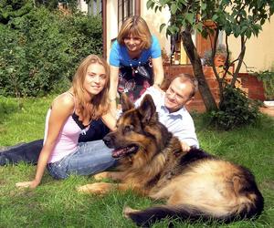 Donald Tusk z rodziną i psem Szeryfem