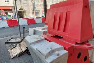 Ulica Gdańska rozkopana. Sprawdziliśmy, jak radzą sobie piesi, rowerzyści i pasażerowie