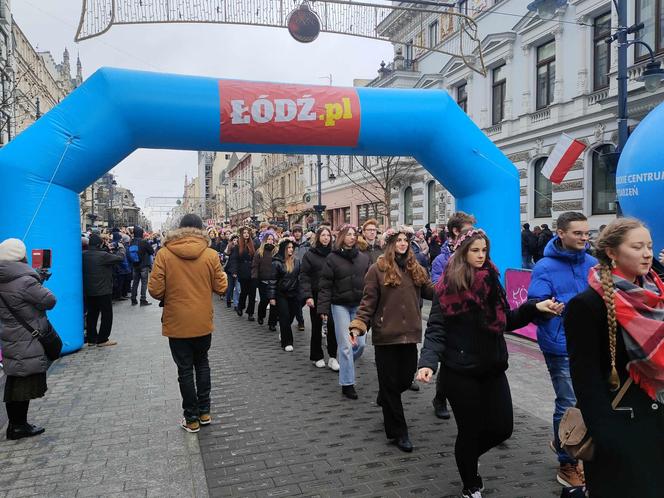 Polonez dla Łodzi. Setki łodzian we wspólnym tańcu [ZDJĘCIA]