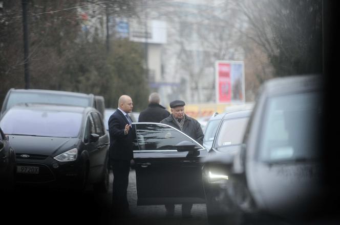 Wojsko chroni prezesa