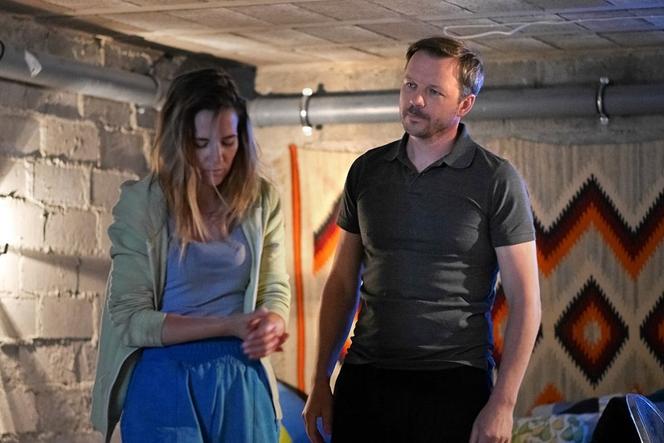 Pierwsza miłość, odcinek 3456. Mateusz Stik (Lesław Żurek), Marta (Honorata Witańska)