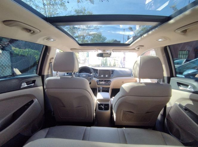 Policja odzyskuje skradzionego Hyundaia Tucson. Właściciel warsztatu z zarzutami