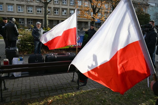 Pikieta przeciw „wybitnym Polakożercom”