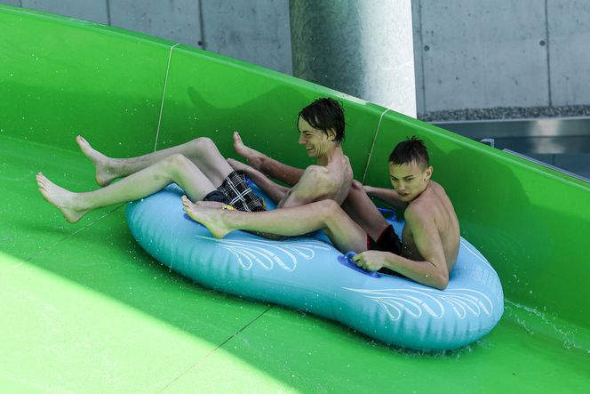 Kultowa Fala w Chorzowie otwarta po 10 latach, ale tłumów nie było