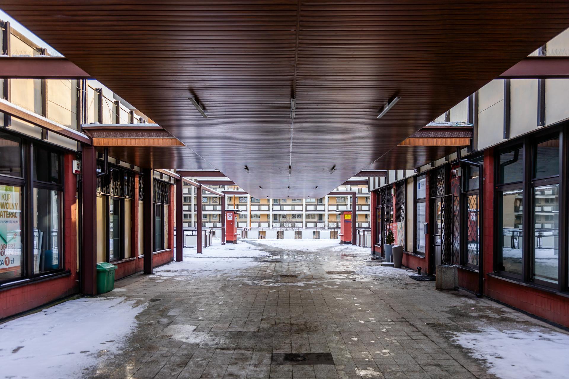 Przyczółek Grochowski - zdjęcia warszawskiego Pekinu. Zobacz, jak wygląda najdłuższy blok w Polsce