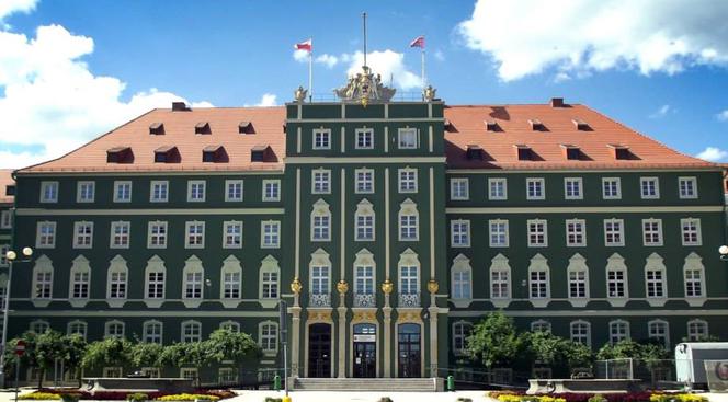 Szczecin: Urząd nadal będzie czynny dłużej dla mieszkańców