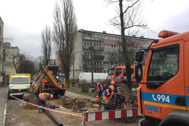 Trwa naprawa dużej awarii wodociągu na Traktorowej