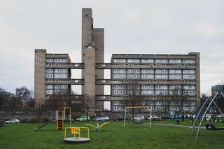 Budynki Ernő Goldfingera - zdjęcia. To on posłużył za pierwowzór złoczyńcy w Jamesie Bondzie
