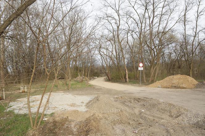 W Warszawie powstaje drugie "lapidarium". Miasto nie usunie betonowych odpadów. "To artefakty"