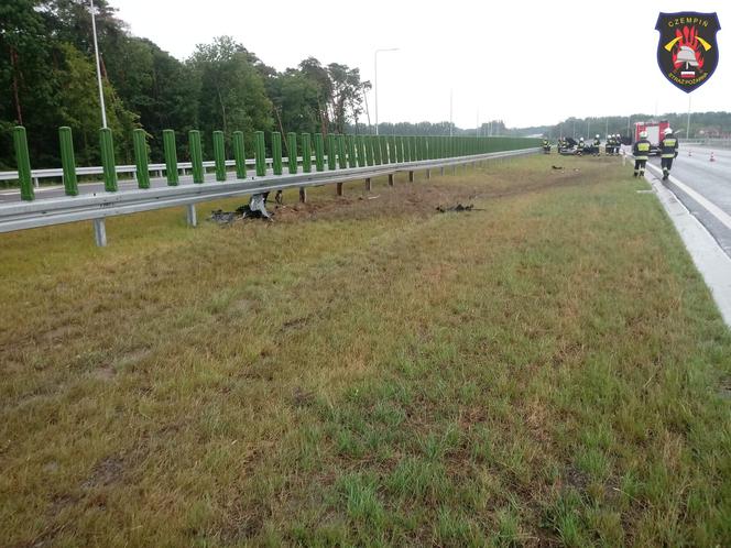 Piękne porsche uderzyło w bariery! Niebezpieczny wypadek koło Kościana